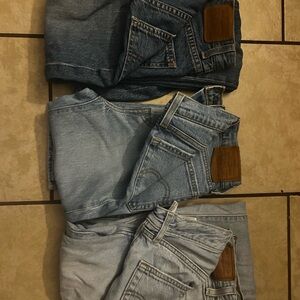 Woman’s 3 pack Levi Jeans
